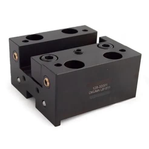 Bolt On face turning toolholder, clamping capacity 25x25mm, bolt grid 45x80